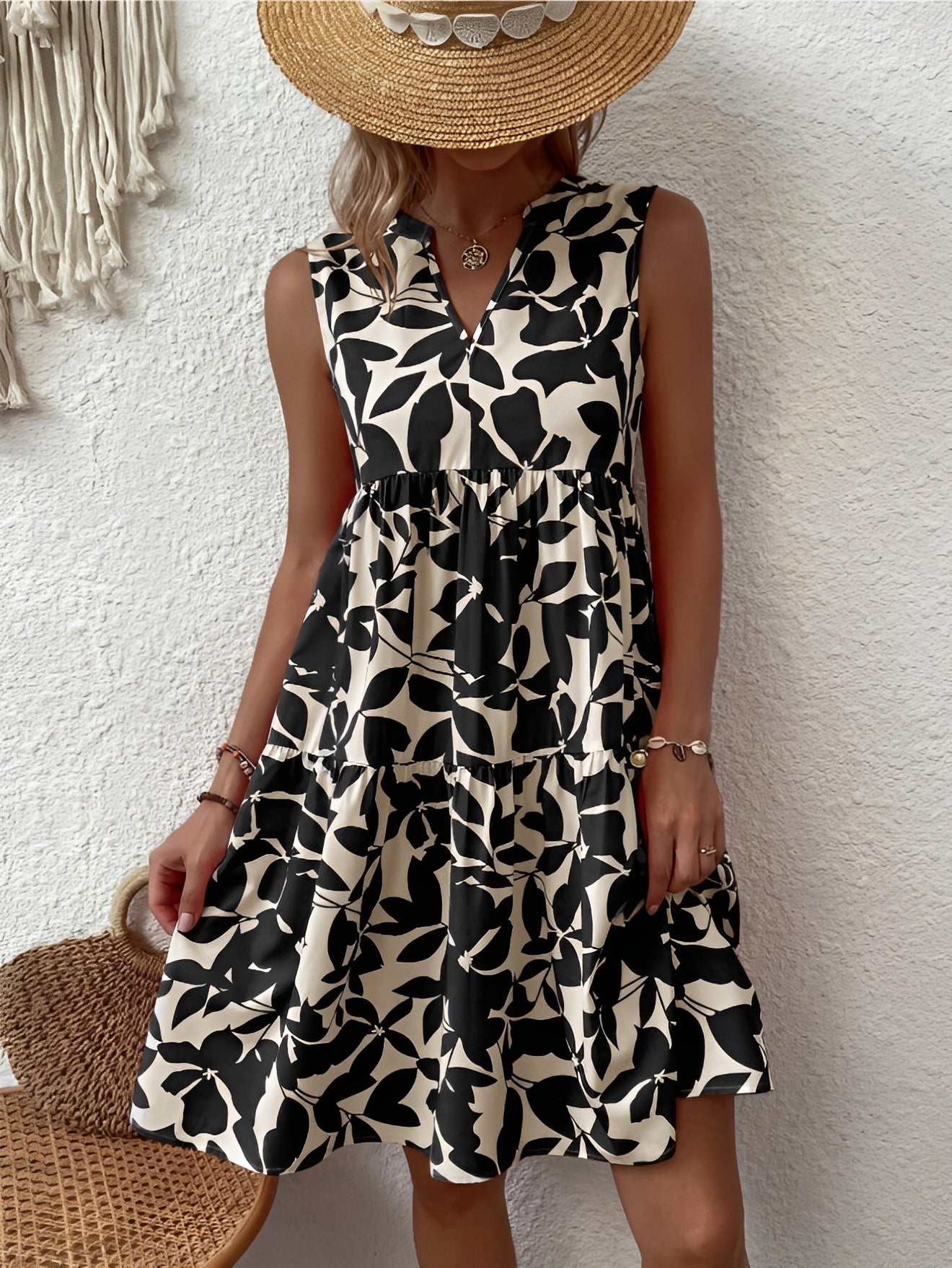 Mathilda | Damen stilvolles Kleid mit V Ausschnitt und Muster