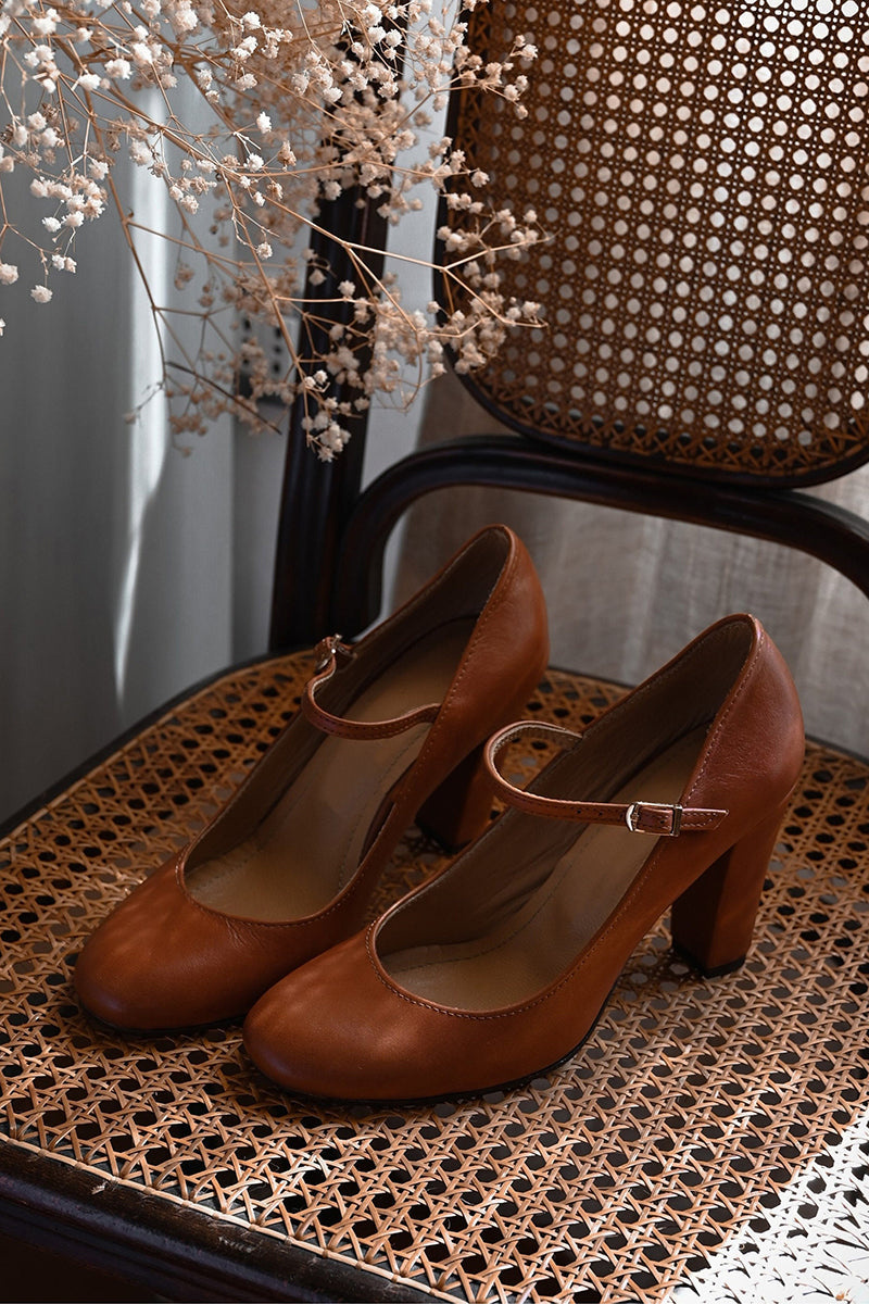 Gisela | Women's pumps with block heel and ankle strap
