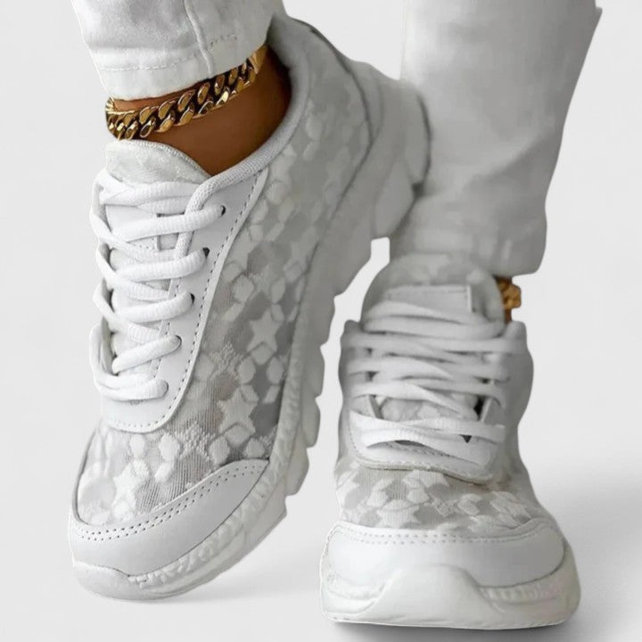 Klara | Damen Sneaker mit Schnürung und Muster und Sohle