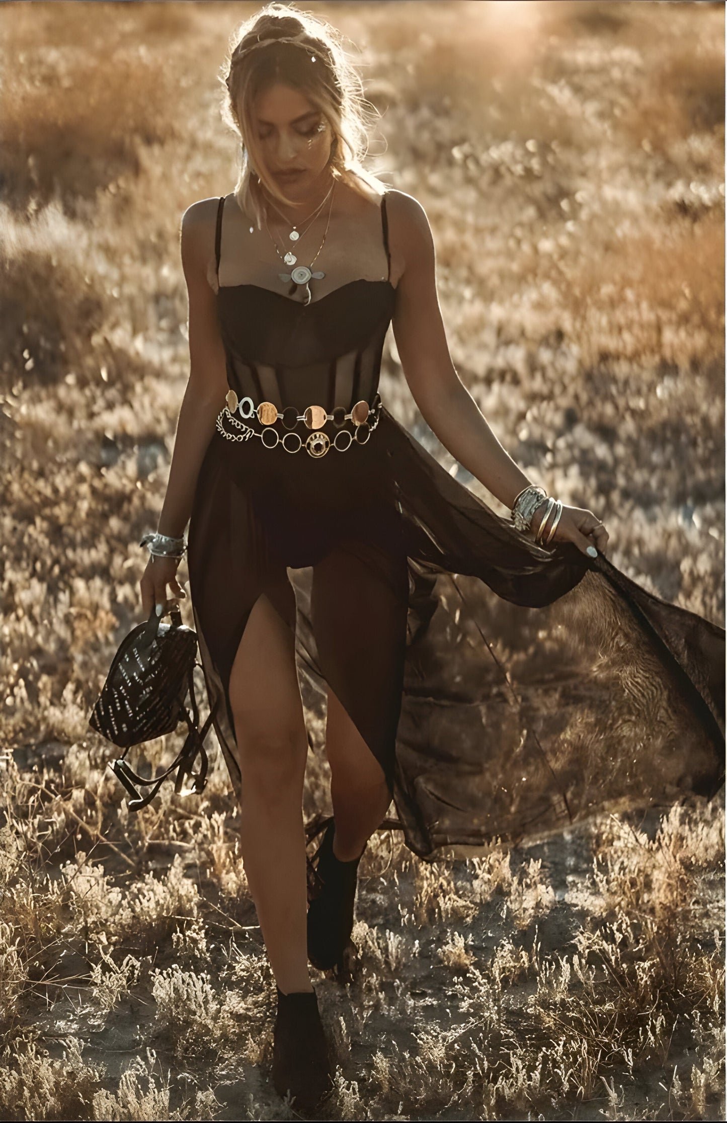 Estelle | Maxikleid mit Spaghettiträgern und Taillengürtel