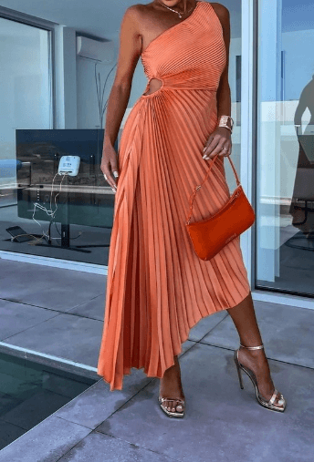 Lirena | Damen Maxikleid mit One Shoulder Design und plissiertem Schnitt
