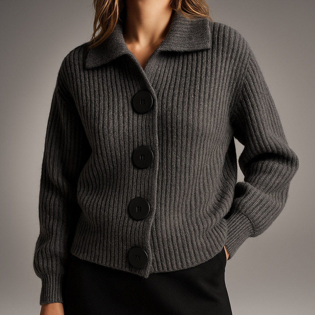 Christina | Damen Oversized-Strickjacke mit großen Knöpfen