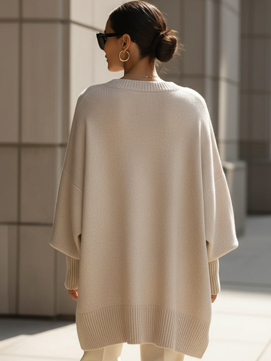 Bertha | Oversized women's poncho with round neckline | Long sleeves