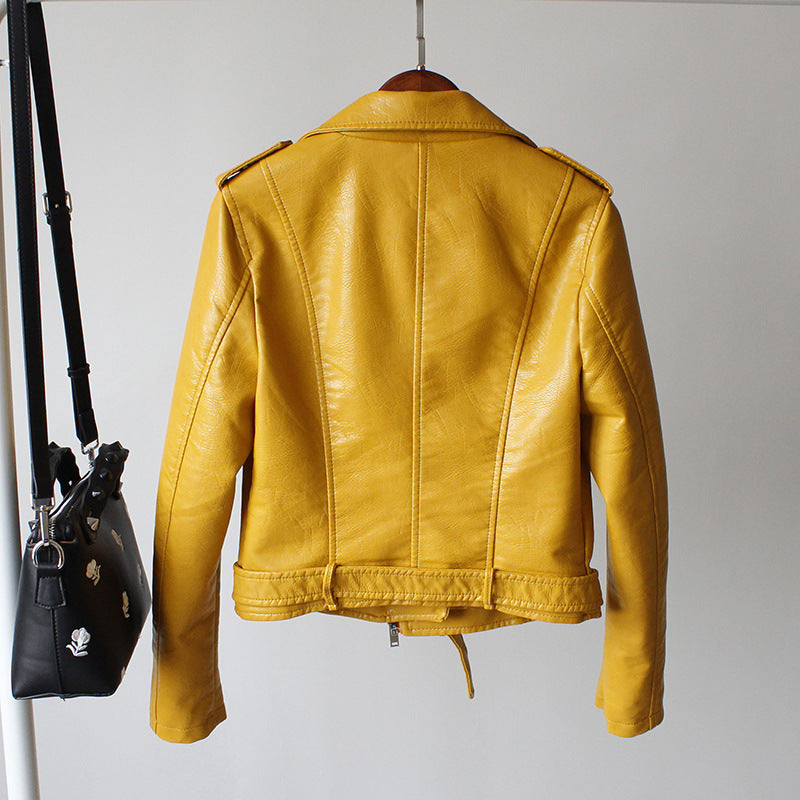 Erika | Damen Bikerjacke aus Kunstleder mit Reißverschlüssen und Gürtel