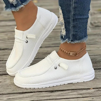 Pauline | Damen Slip-On Sneaker mit Schnürung und strukturierter Form