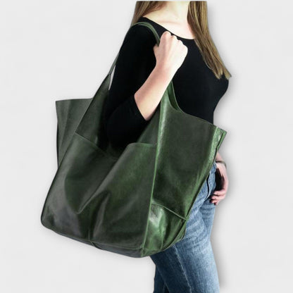 Emmi | Borsa a spalla da donna con formato grande e design morbido
