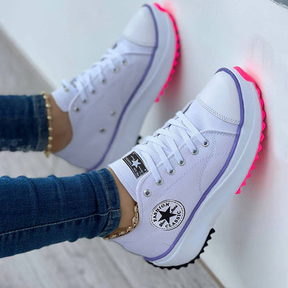 Stefanie | Orthopädische Sneaker mit Schnürung und dicker Sohle