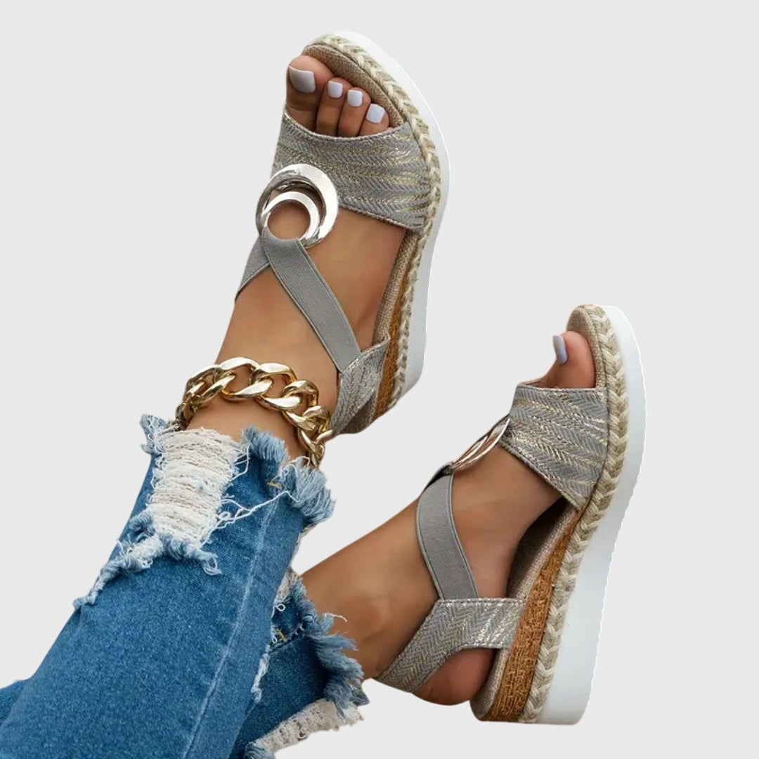 Gertrud | Women's orthopedic sandals with buckle straps