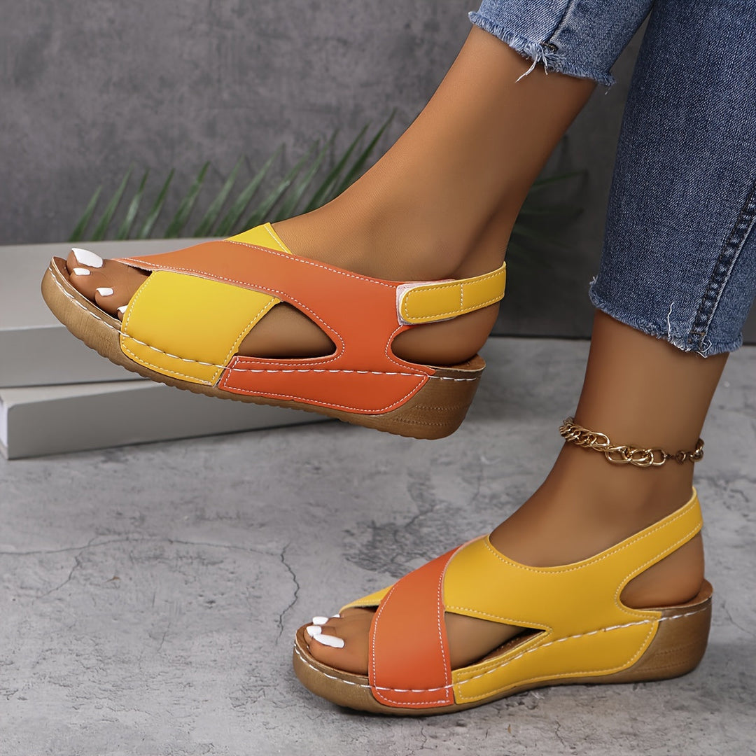 Claudia | Fashionable women's hiking sandals with padding | Sandals