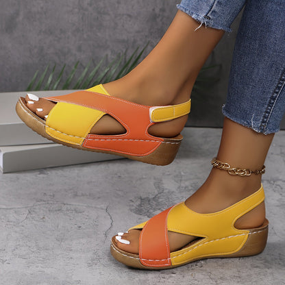 Claudia | Fashionable women's hiking sandals with padding | Sandals