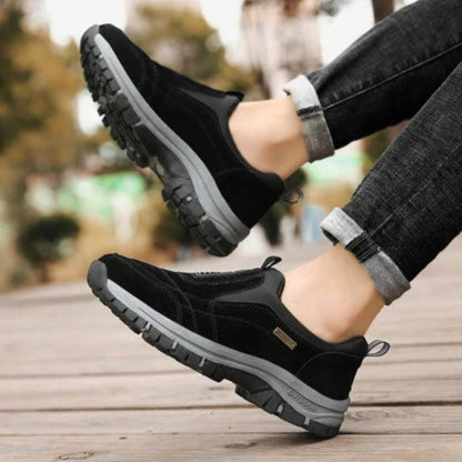 Felix | Men's slip-on outdoor walking shoes with sole
