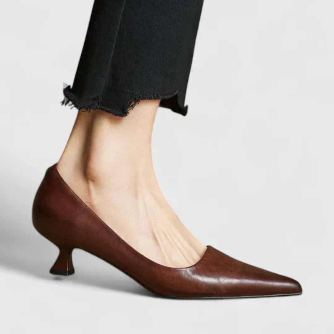 Laura | Damen Pumps mit spitz zulaufender Form und niedrigem Absatz