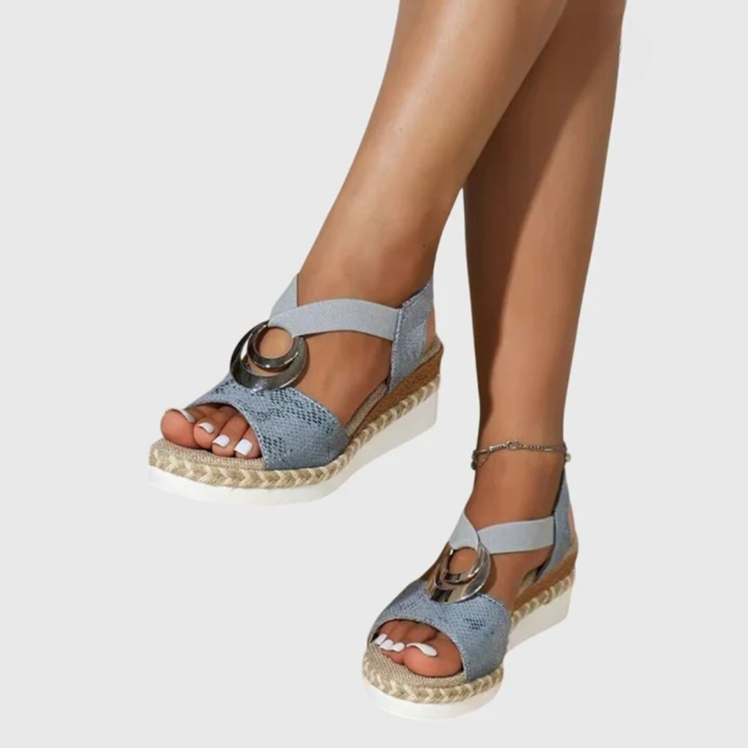 Gertrud | Women's orthopedic sandals with buckle straps