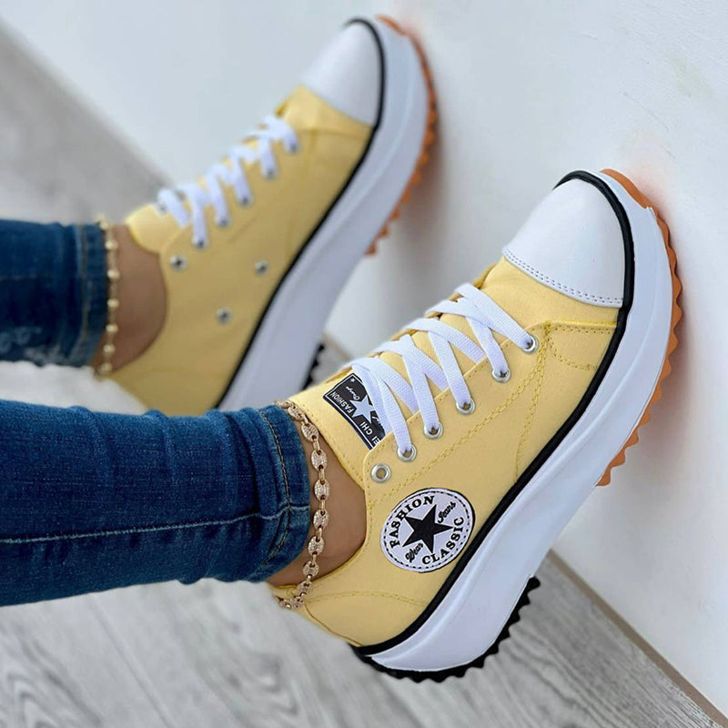 Stefanie | Orthopädische Sneaker mit Schnürung und dicker Sohle