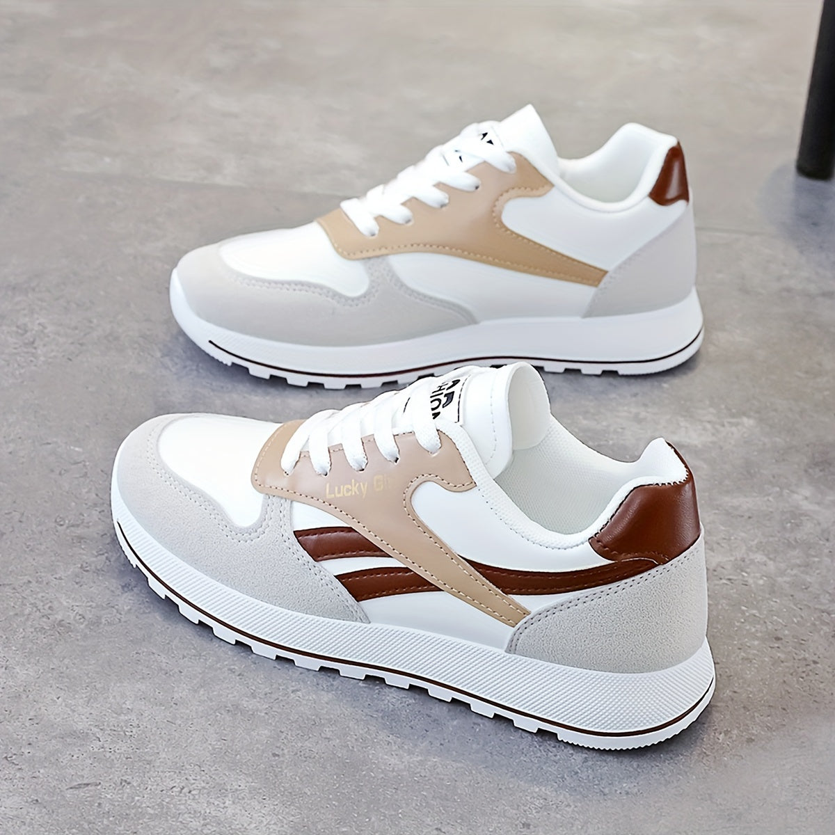 Cora | Damen Sneaker mit Schnürung und Panel Design und Sohle