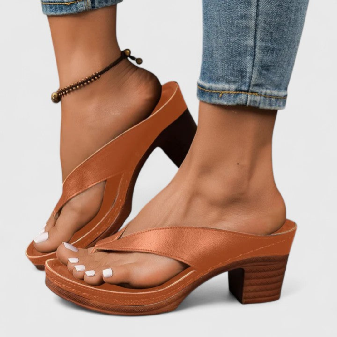 Melira | Women's thong sandals with heel and straps