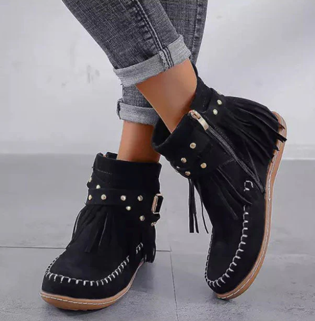 Ursula | Damen Wildleder-Fransenstiefel mit Riemen und Nieten