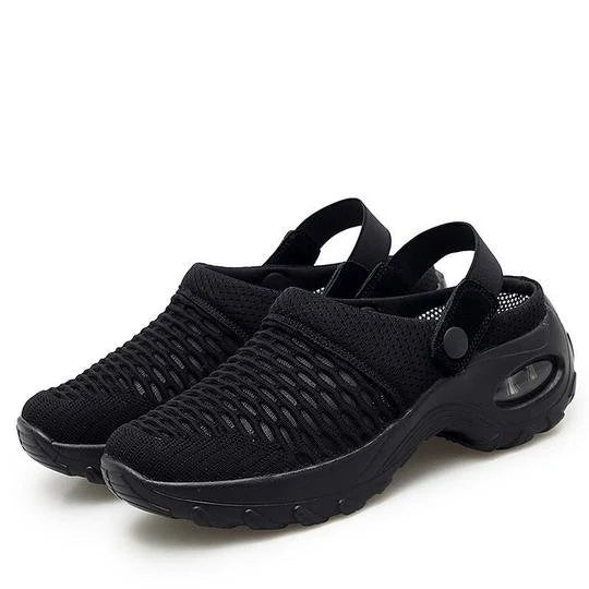 Carina | Orthopedic clogs with air cushion and adjustable strap