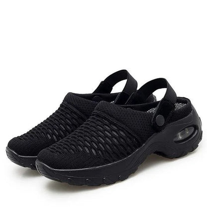 Carina | Orthopedic clogs with air cushion and adjustable strap