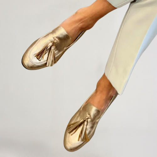 Silke | Women's loafers with metallic look and tassels