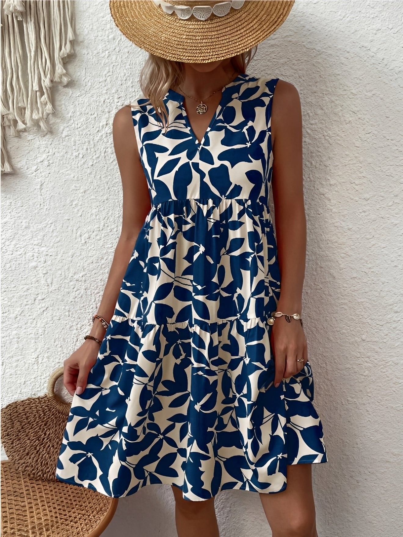 Mathilda | Damen stilvolles Kleid mit V Ausschnitt und Muster