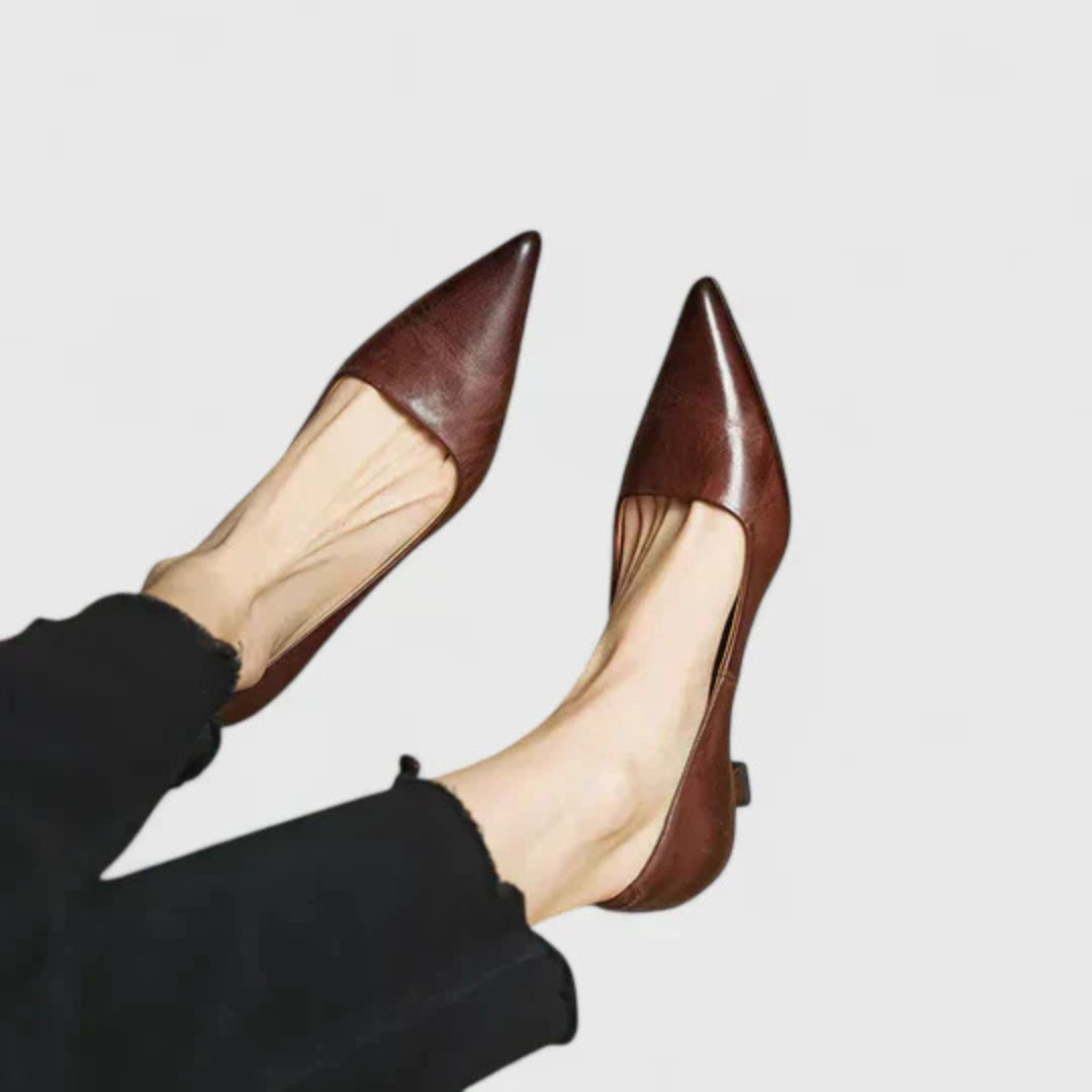 Laura | Damen Pumps mit spitz zulaufender Form und niedrigem Absatz
