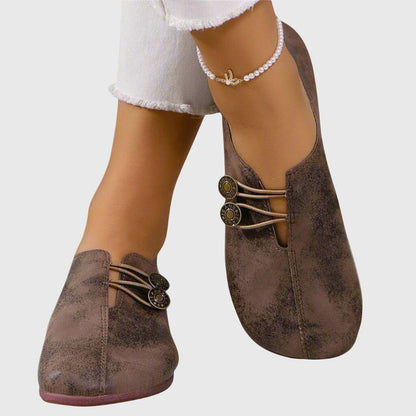 Neele | Damen Slipper mit Knöpfen | Leicht & Bequem