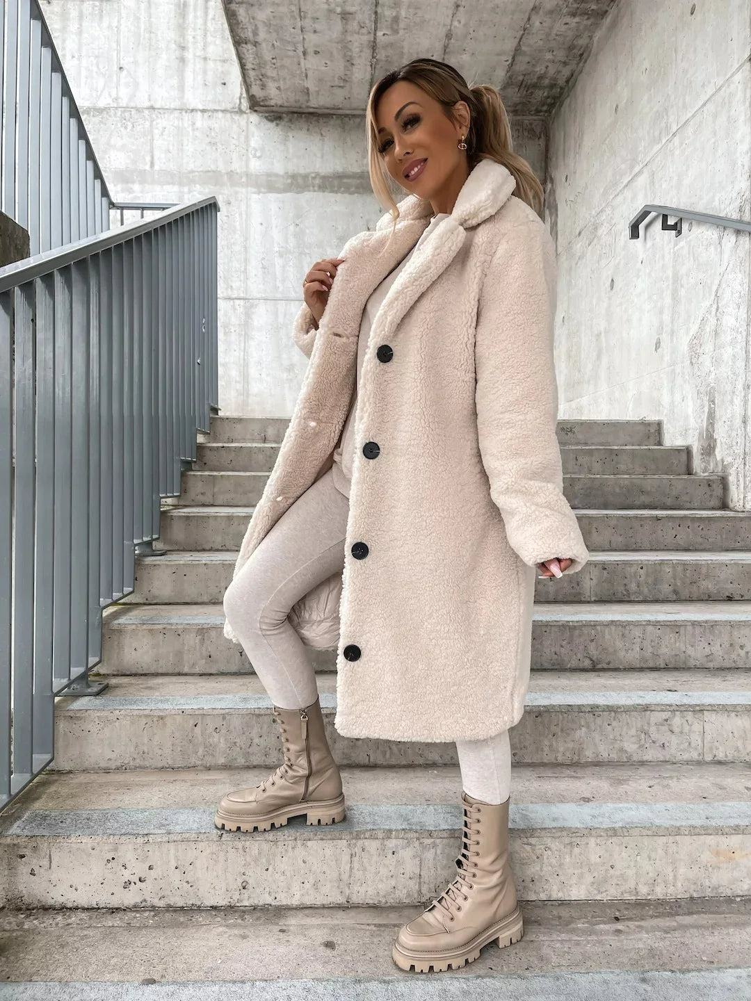 Anna | Plüsch-Trenchcoat in langer Passform