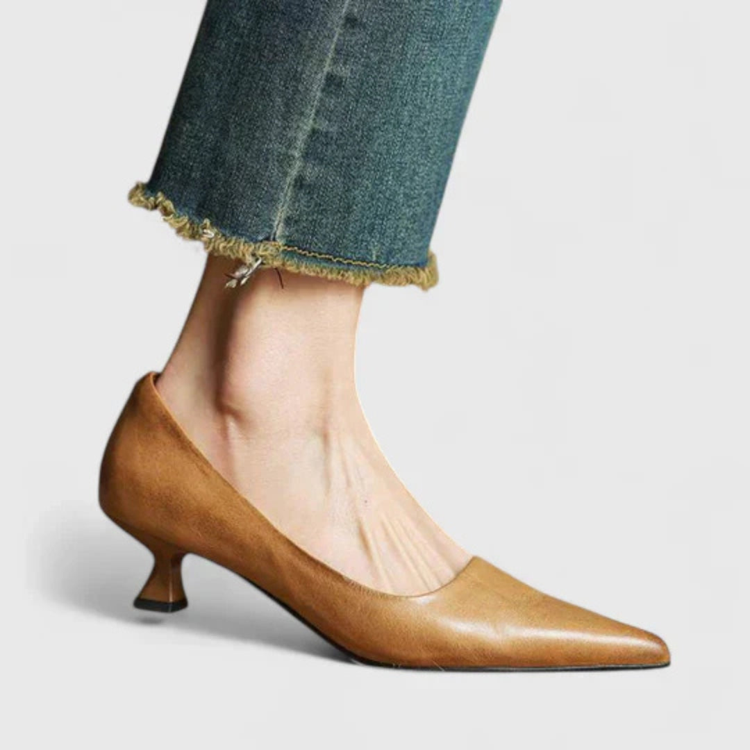 Laura | Damen Pumps mit spitz zulaufender Form und niedrigem Absatz