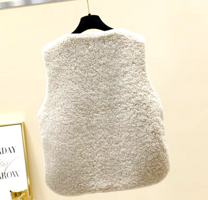 Prisca | Flauschige Damen Weste ärmellos mit Taschen | Ärmellos