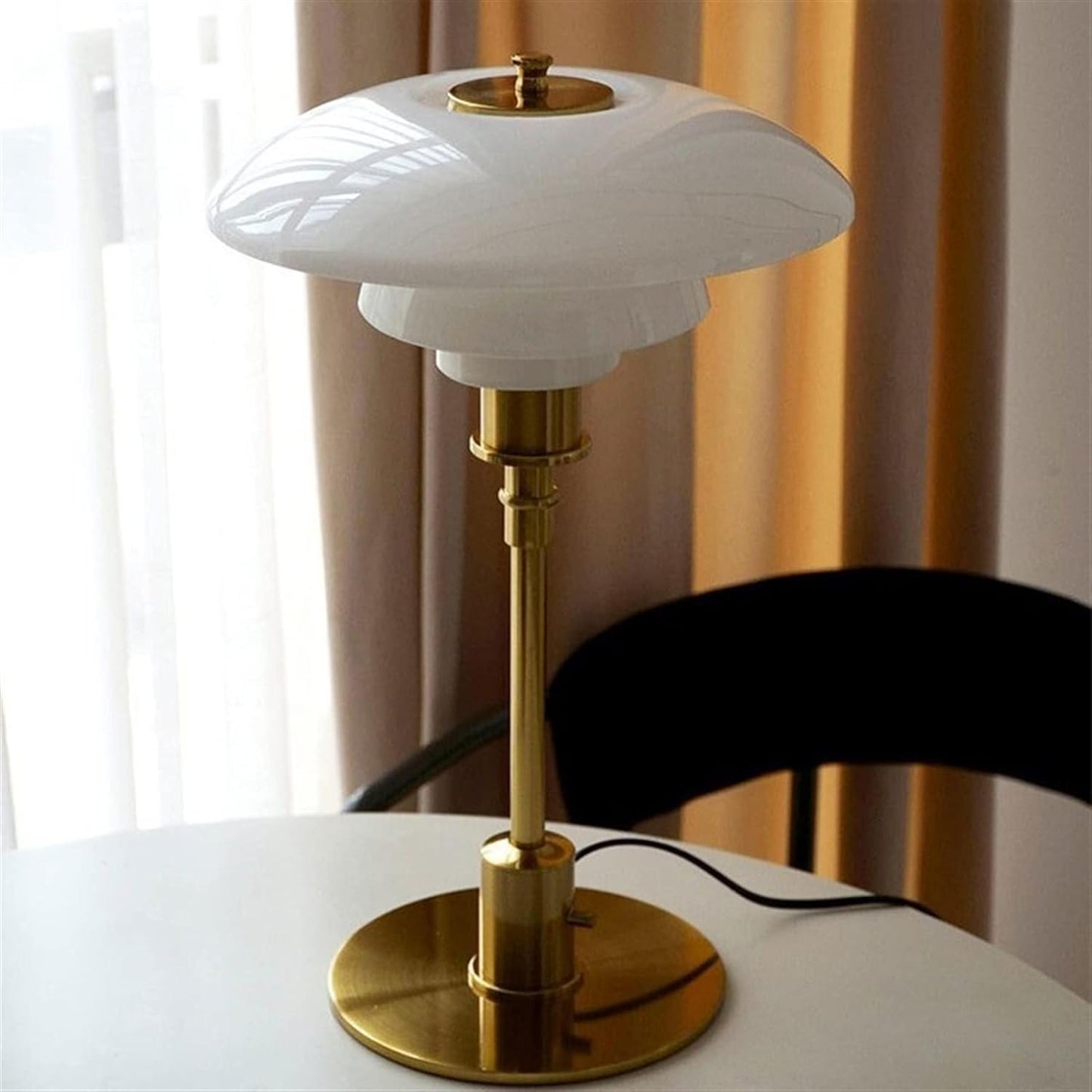 Falken | Lampada da tavolo LED nordica con paralume a più strati