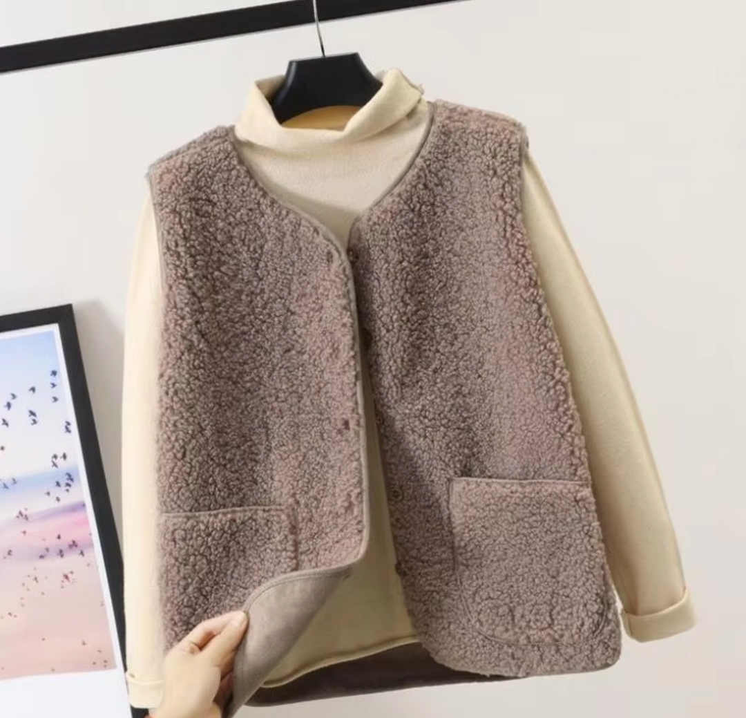 Prisca | Flauschige Damen Weste ärmellos mit Taschen | Ärmellos