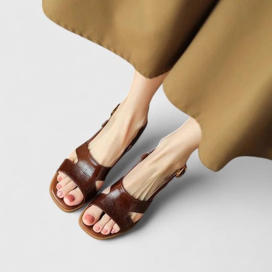 Karoline | Comfortable sandals with straps and low heel