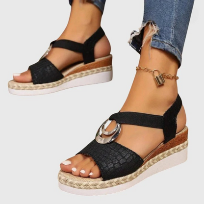 Gertrud | Women's orthopedic sandals with buckle straps