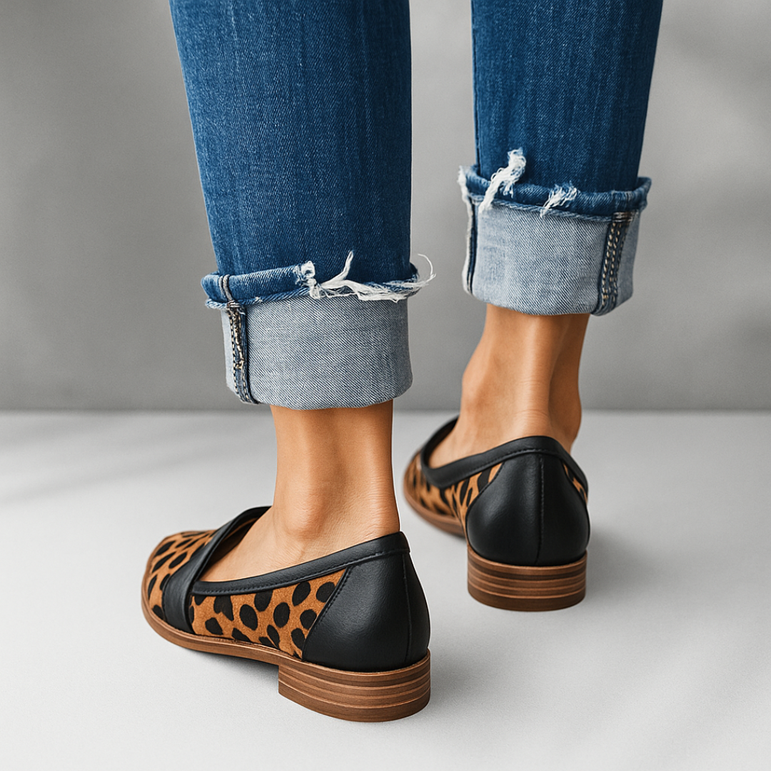 Diana | Damen Slip-On Loafer mit Spange und spitzer Form