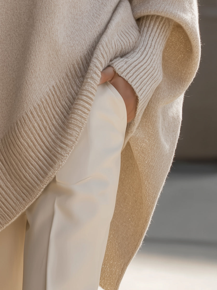 Bertha | Oversized women's poncho with round neckline | Long sleeves