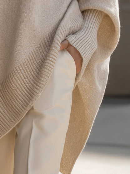 Bertha | Oversized women's poncho with round neckline | Long sleeves