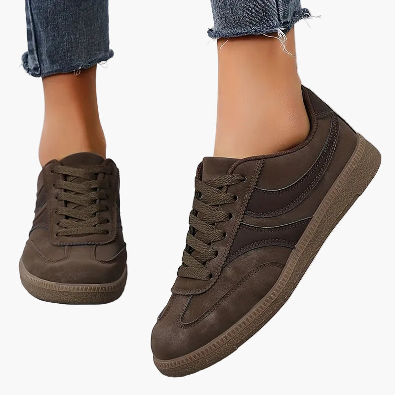 Gertrud | Sneakers vintage da donna con lacci e suola piatta
