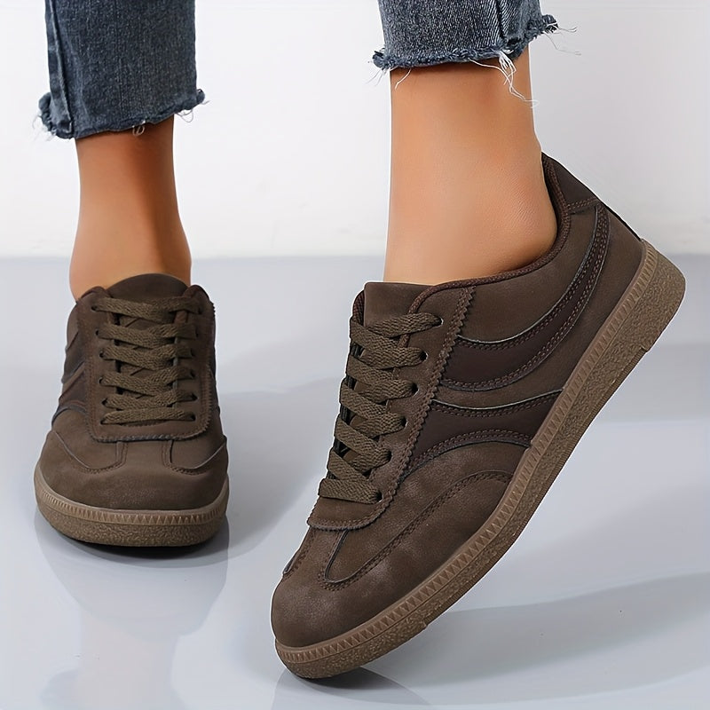 Gertrud | Sneakers vintage da donna con lacci e suola piatta