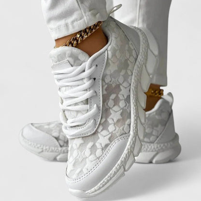 Klara | Damen Sneaker mit Schnürung und Muster und Sohle