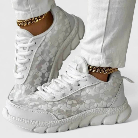 Klara | Damen Sneaker mit Schnürung und Muster und Sohle