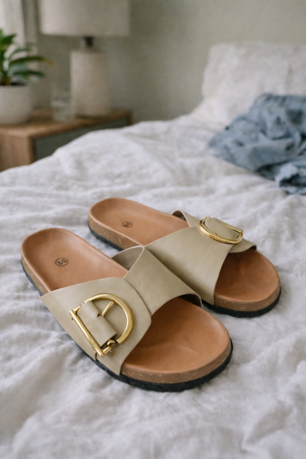 Liesel | Women's Sandals with Wide Strap and Buckle