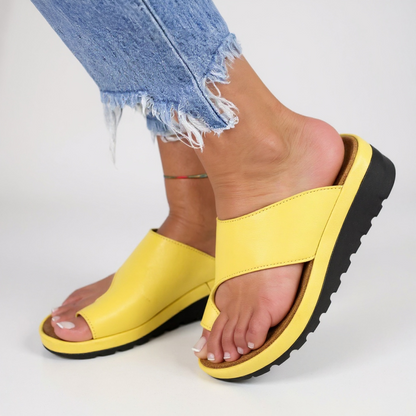 Antonia | Women's orthopedic toe separators with summer style