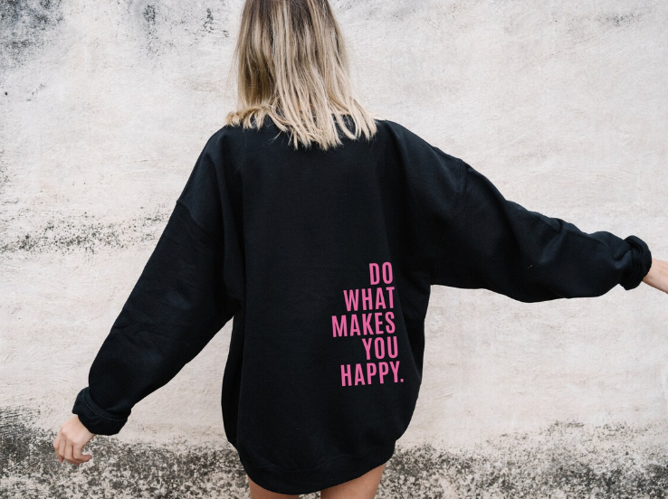 Vreni | Cheerful Hoodie with Graphic Print
