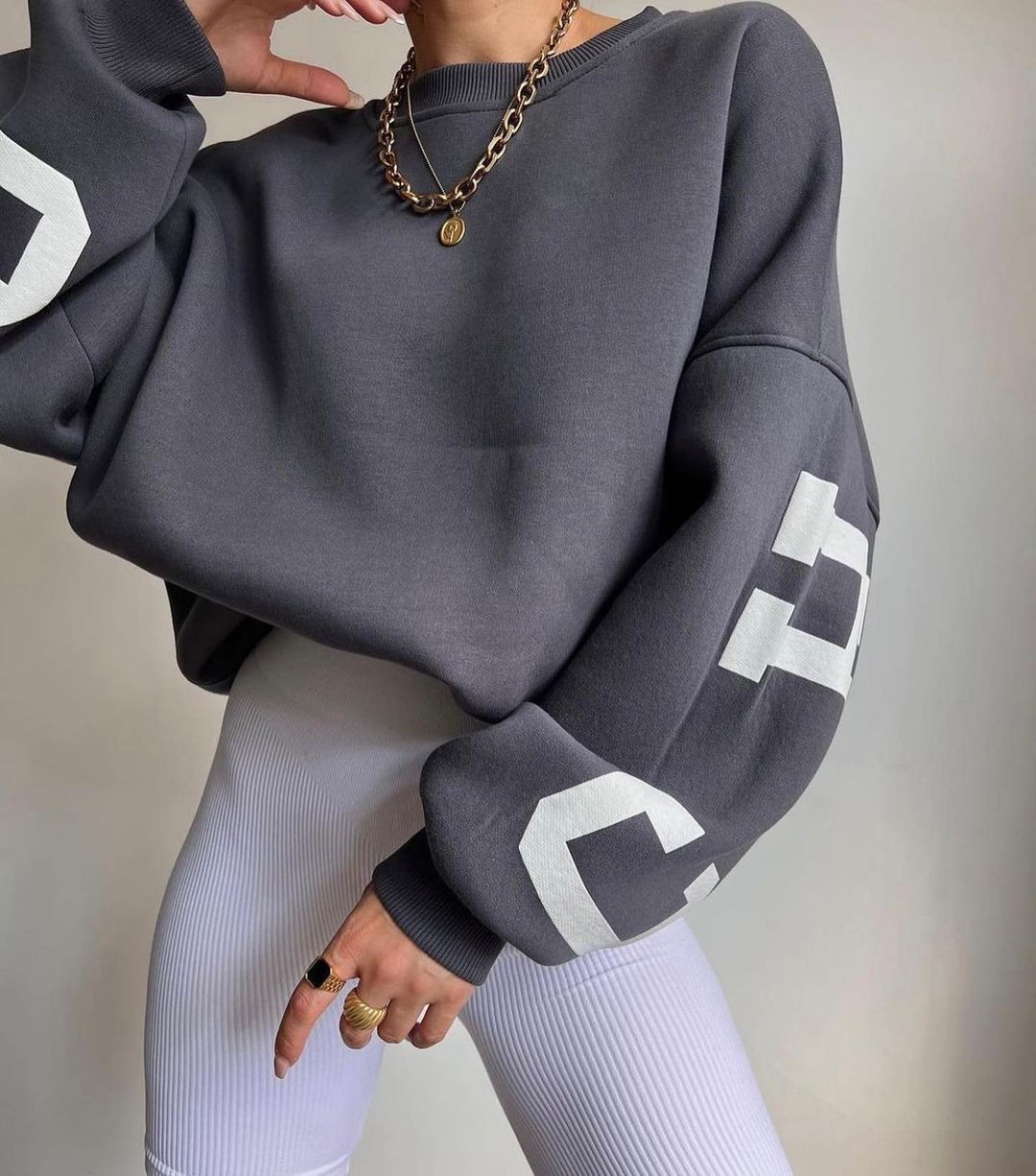 Silvia | Damen lässiger Oversized Sweater mit Kontrastärmeln
