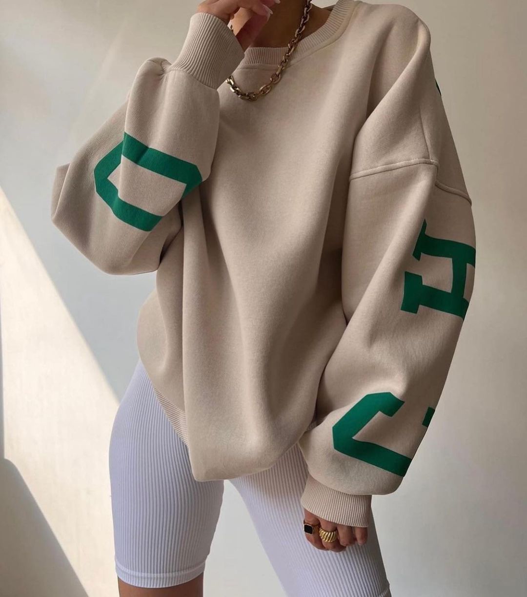 Silvia | Damen lässiger Oversized Sweater mit Kontrastärmeln