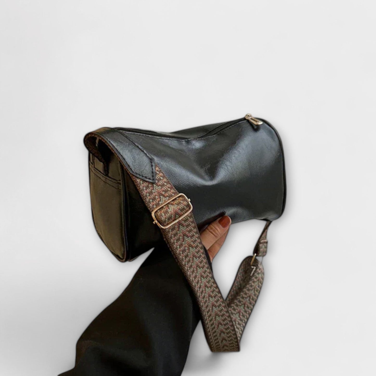 Lina | Women's shoulder bag with wide strap and zipper
