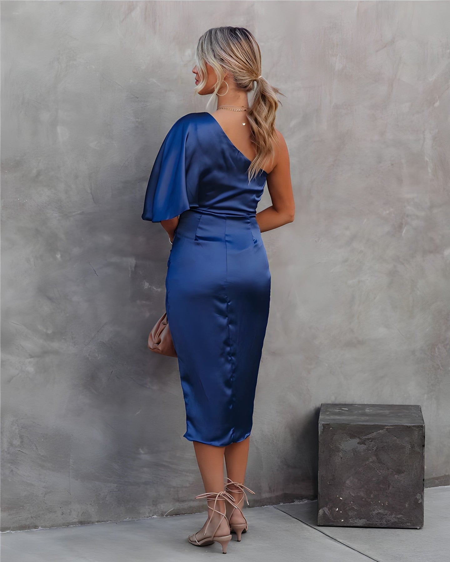 Elfrida | Damen-Midikleid im One-Shoulder-Design mit Schlitz | Wickeloptik