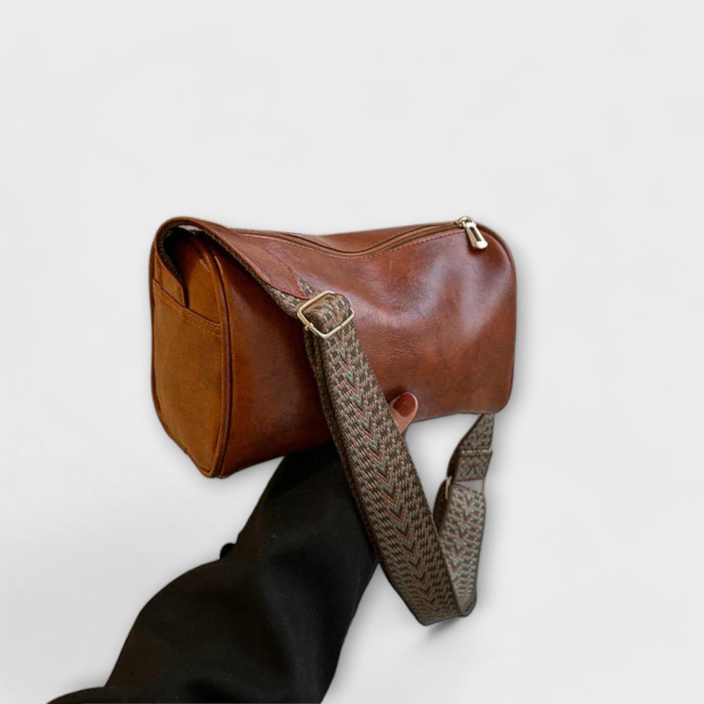 Lina | Women's shoulder bag with wide strap and zipper