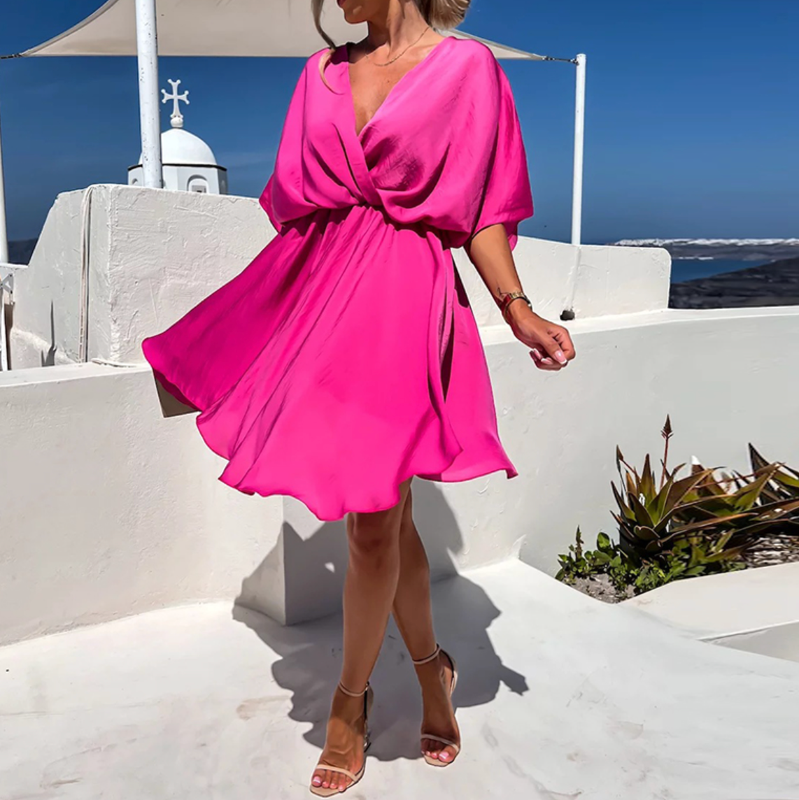 Alarica | Elegantes Damen-Minikleid mit V-Ausschnitt | Kurzarm